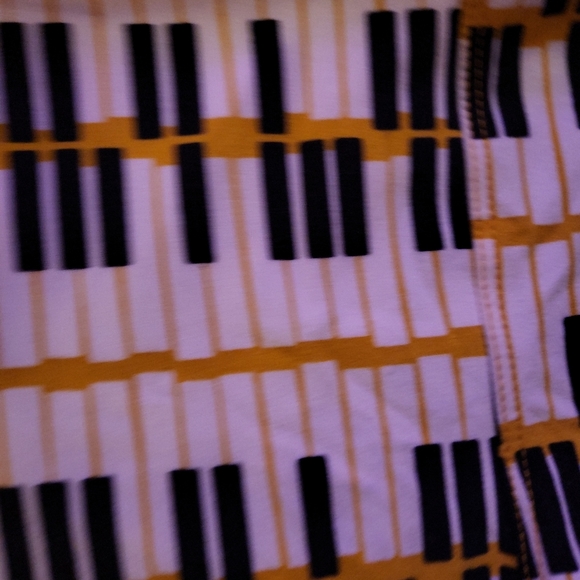 Lularoe Tall & Curvy MUSTARD PIANO KEYS Leggings 🦄 Multicolor Pattern TC - Picture 7 of 11